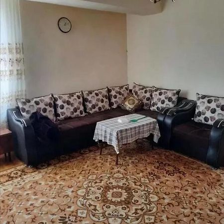 Good Luck Apartment Yerevan Bagian luar foto