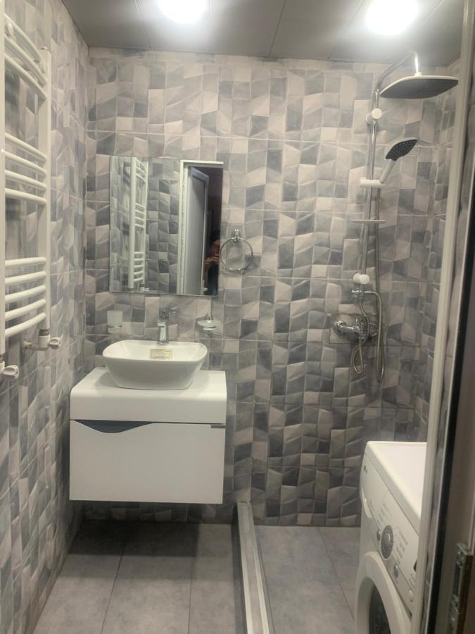 Good Luck Apartment Yerevan Bagian luar foto